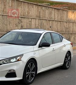 نيسان ألتيما